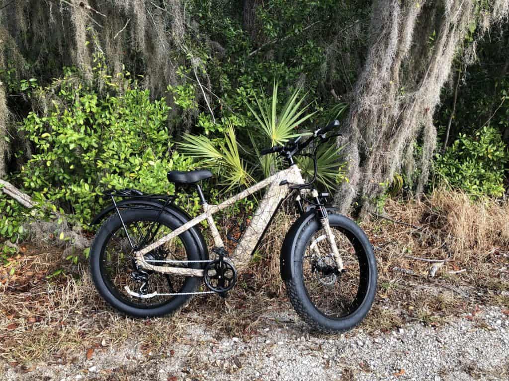 Puckipuppy Beagle Ebike in the woods